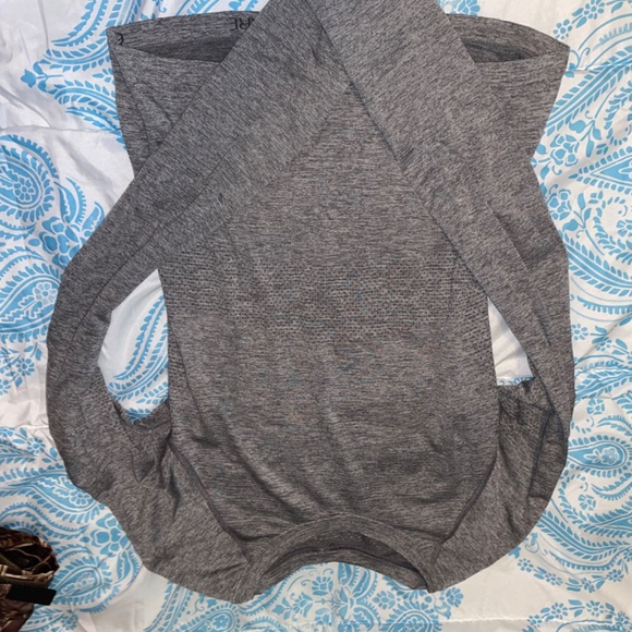 Lulu lemon long sleeve racer shirt - Picture 2 of 2